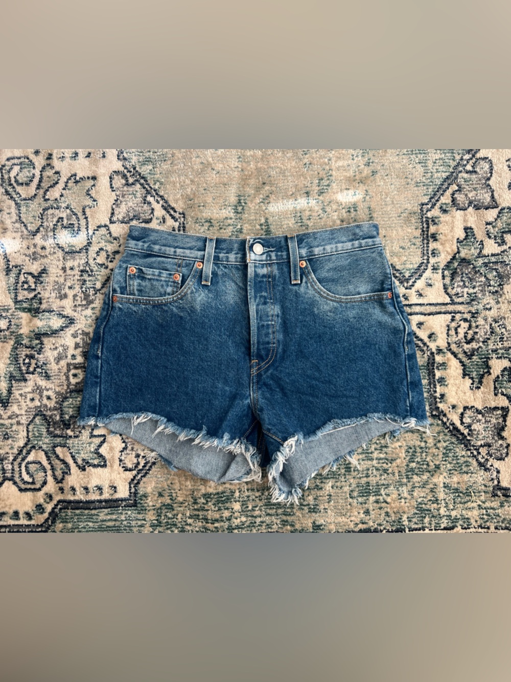 Levi’s 501 denim shorts size 28